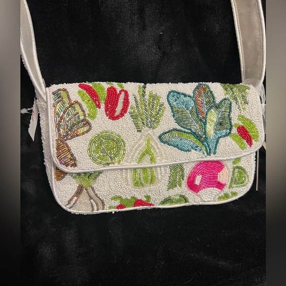 💚❤️Viral tik tok Made in India Tropical beaded shoulder bag-NWT❤️💚 - Picture 1 of 17